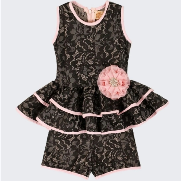 ๐๏ธ Girls Black Embossed Lace Short Set - Picture 1 of 5